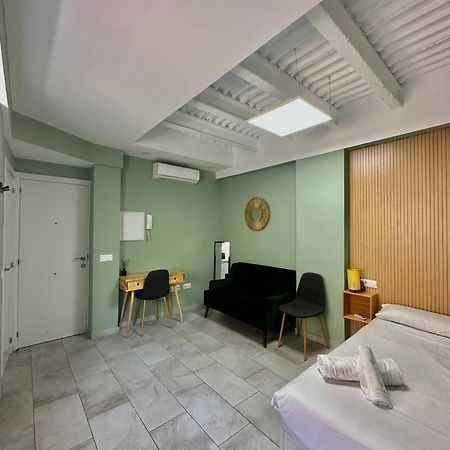 Lovely Studio Apartment Malaga Exterior photo
